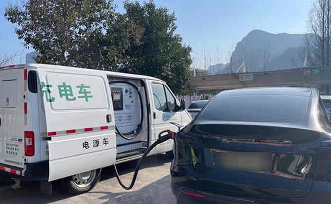 牙克石汽车搭电